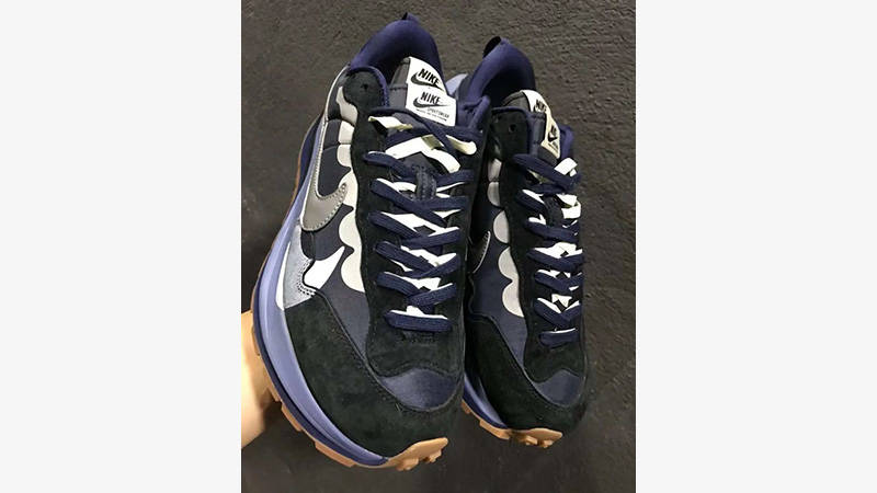 sacai x Nike VaporWaffle Black Purple middle