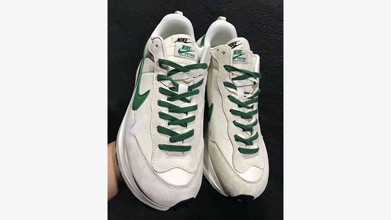 sacai x Nike VaporWaffle White Green middle