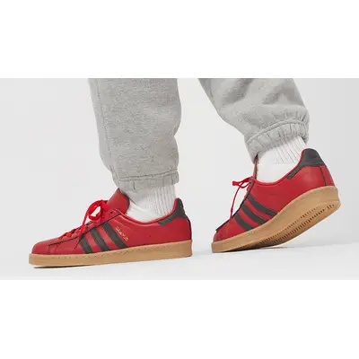 size x adidas Campus 80 City Flip Pack Red ON FOOT