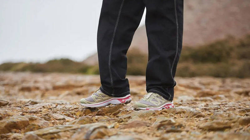 size x Salomon XT-6 Expanse Annecy Hotel on foot feature