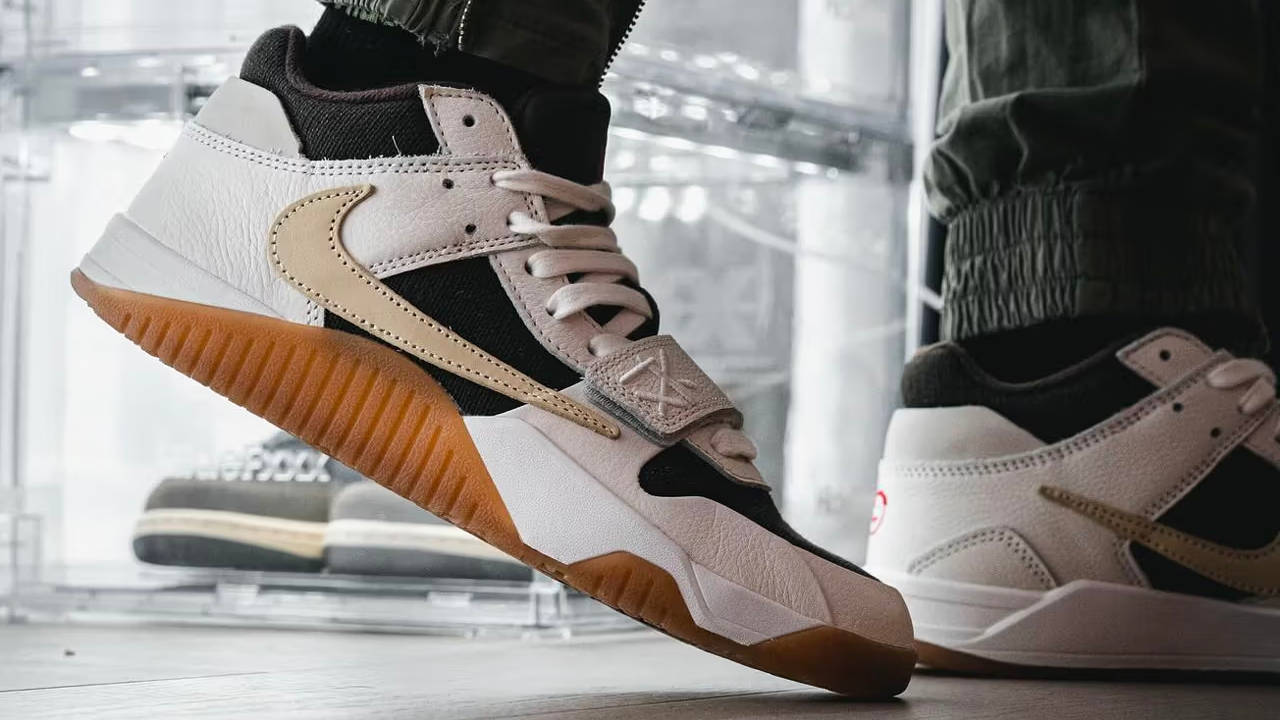 The Travis Scott x Jordan Jumpman Jack Appears in a "Sail" Hue
