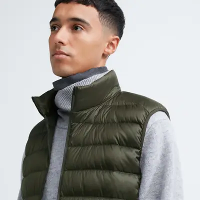 UNIQLO Ultra Light Down Quilted Vest 459681-COL57 Detail