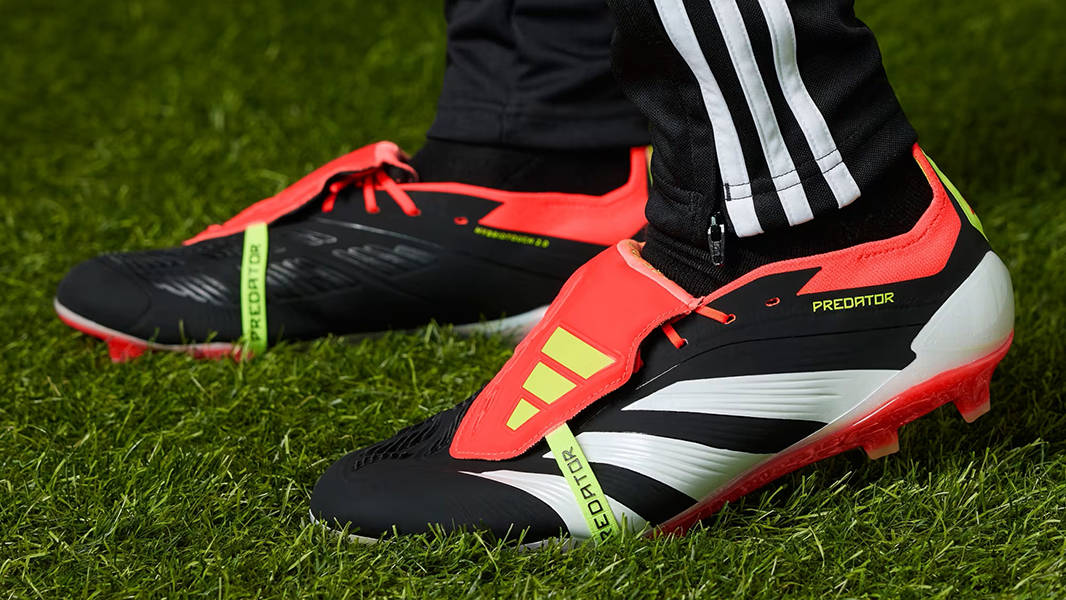 【新品・未使用】アディダス プレデター Elite FTFG　ケース　保存袋付き 新品・未使用】アディダス プレデター Elite FTFG ケース 保存袋付き