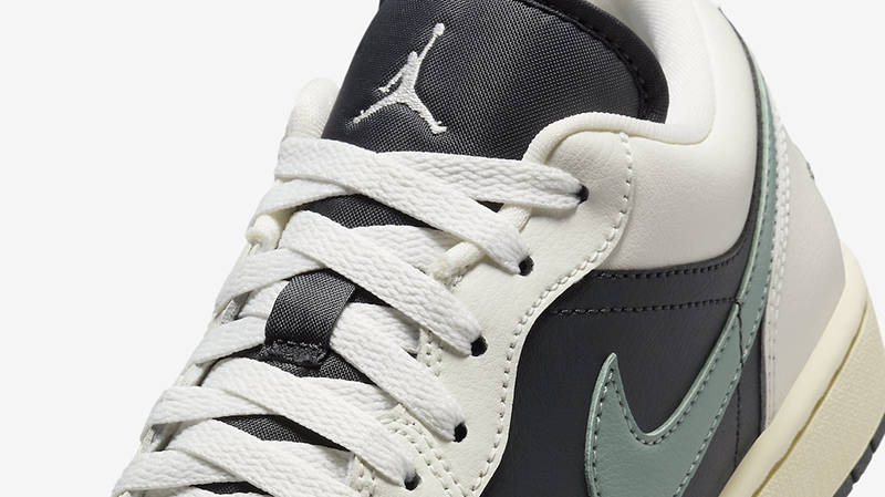 Air Jordan 1 Low Jade Smoke DC0774-001 Detail