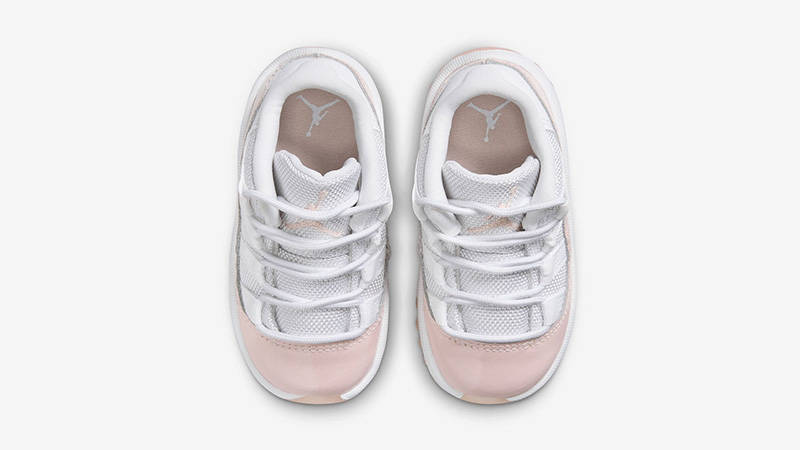 Light pink hotsell jordan 11