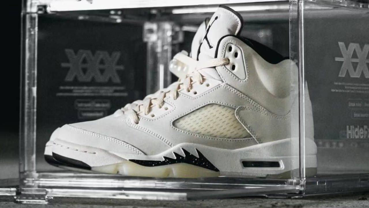 The First Preview of the Air Jordan 5 SE “Sail” Has Landed