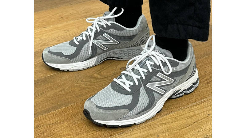 Comme des Garçons HOMME x New Balance 860v2 Grey | The Sole Supplier