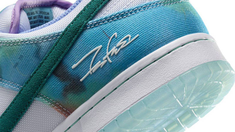 Futura Laboratories x Nike SB Dunk Low 