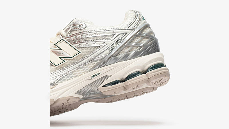 New Balance 1906R Metallic Silver Sea Salt heel