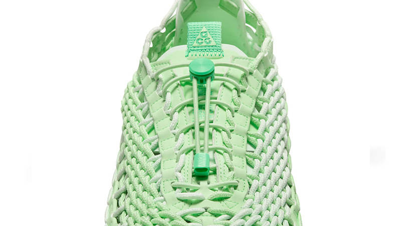 Nike ACG Watercat+ Green lace area
