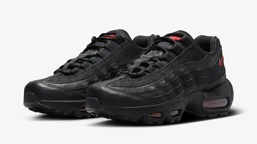 white nike trainer socks