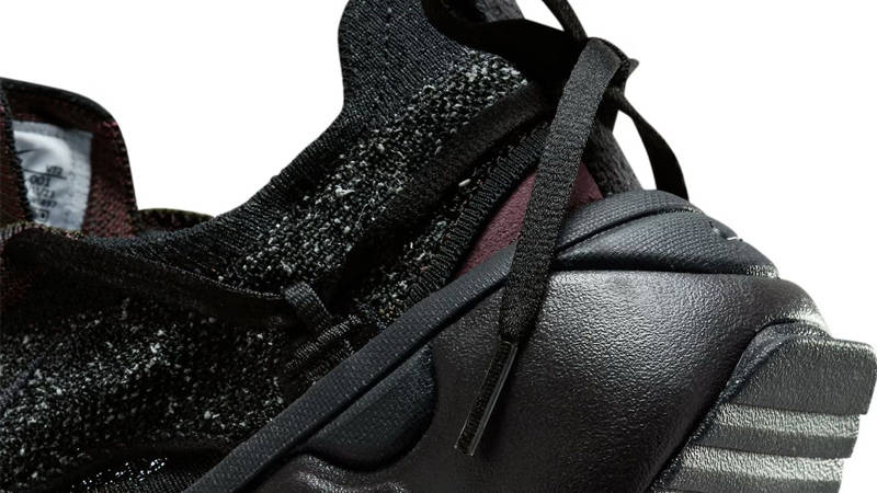 Nike Flyknit Bloom Burgundy Closeup