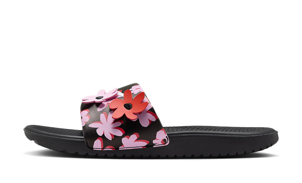 Nike slides with discount flowers