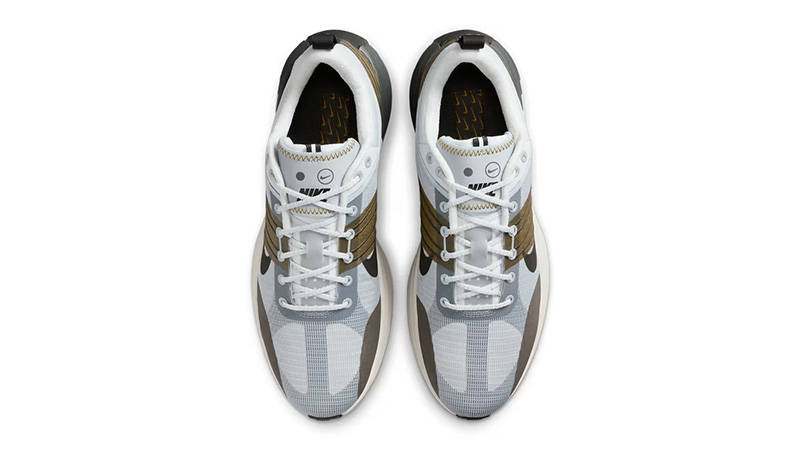 Nike Lunar Roam Gold Grey middle