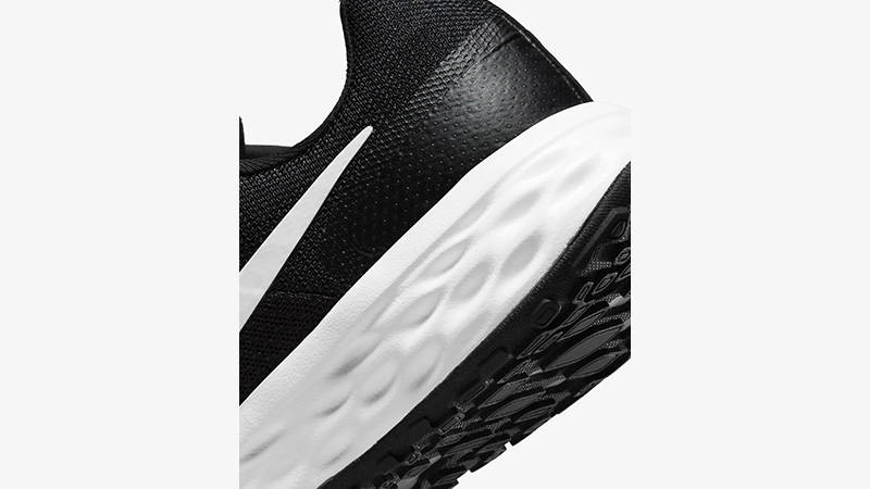 Nike Revolution 6 Black Iron Grey heel