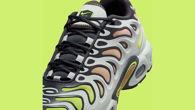 Nike TN Air Max Plus Drift Light Silver