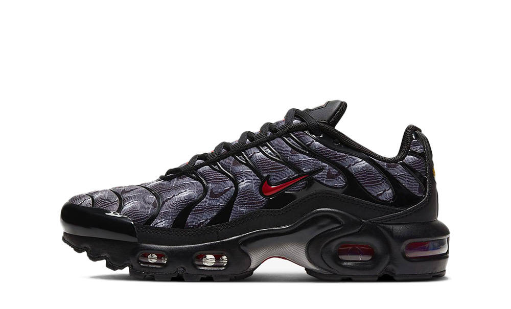 Air max plus hotsell tn black university red