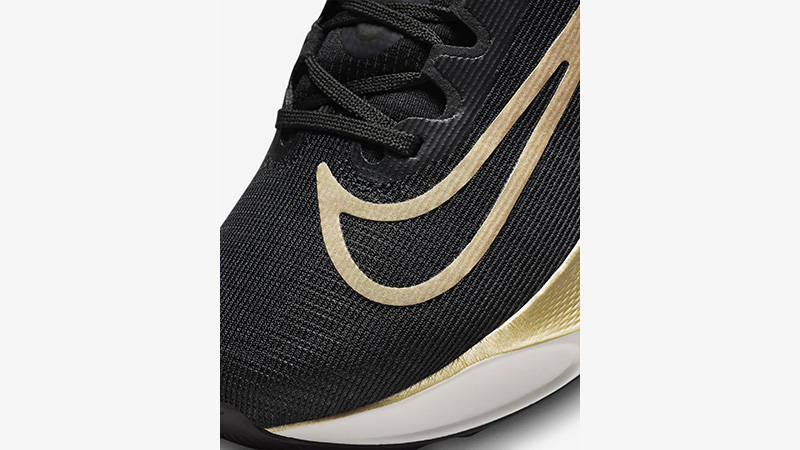 Nike Zoom Fly 5 Black Metallic Gold swoosh
