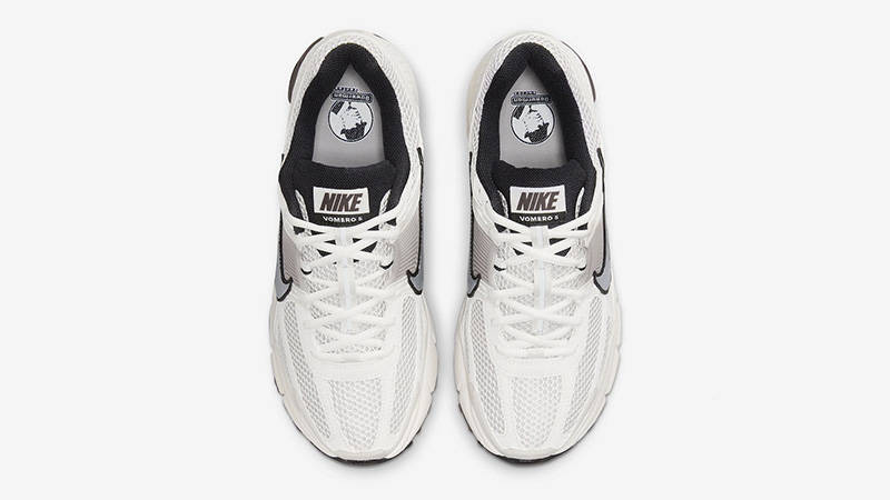 Nike Zoom Vomero 5 Phantom middle