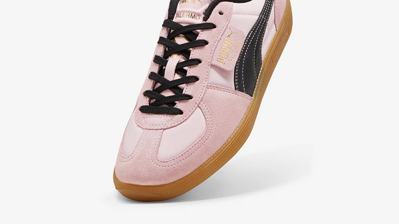 Bright pink best sale puma shoes