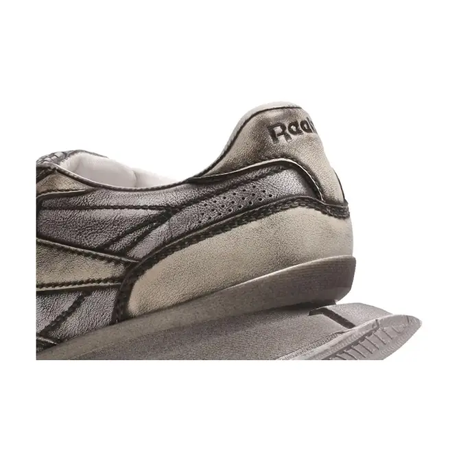 Reebok LTD Classic Leather Overdyed Gravel heel