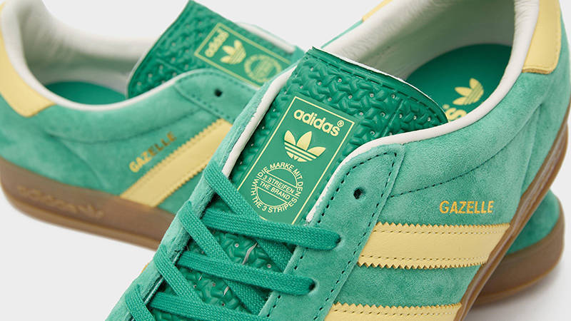 adidas Gazelle Indoor Court Green tongue