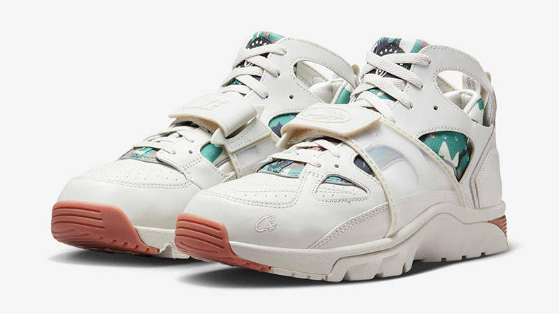 Corteiz x Nike Air Trainer Huarache Light Bone FQ8793-002 Side