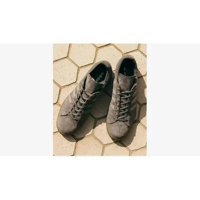 JOURNAL STANDARD × adidas Campus 80s Light Grey closeup front