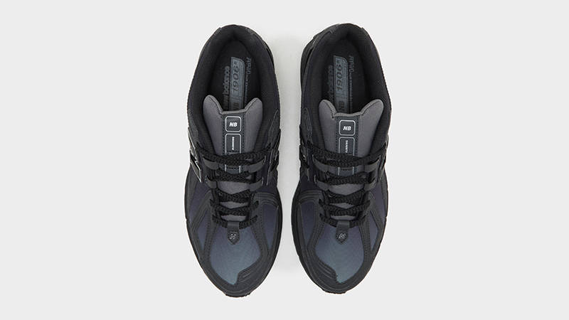 New Balance 1906R Black Gradient middle