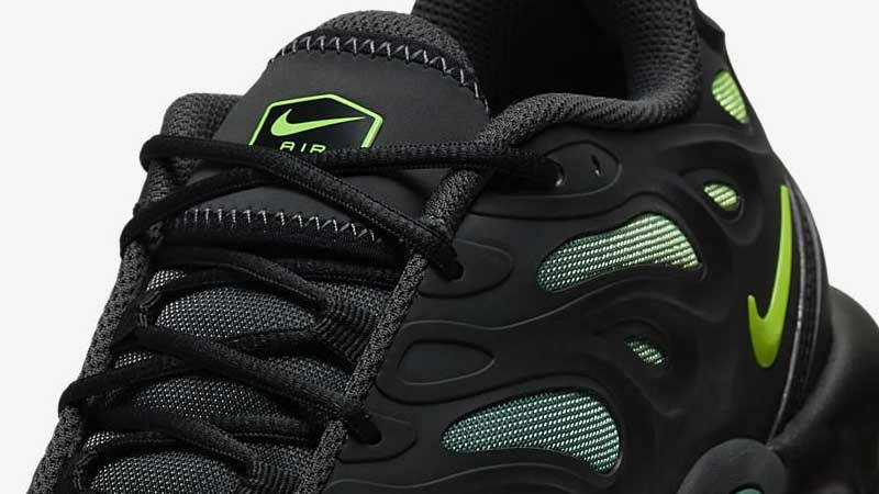nike air max plus volt black neon green