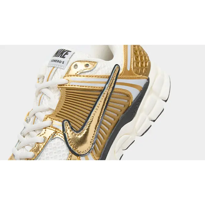 nike air max bottom view of water Gold HF7723-001 Detail