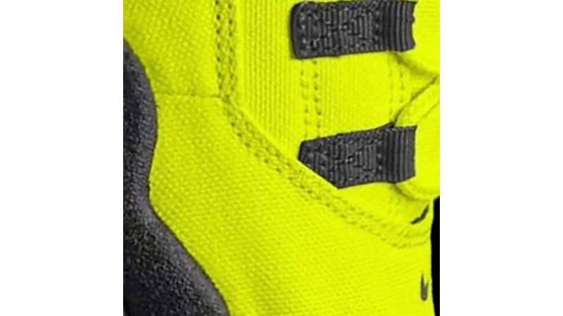 Supreme x Nike SB Air Darwin Low Volt closeup