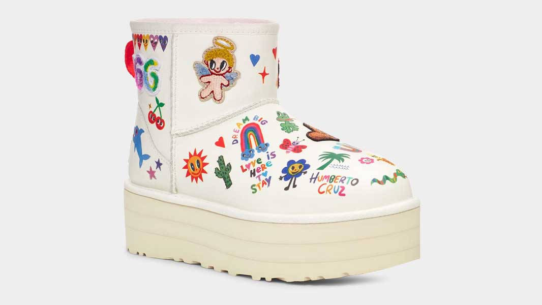 UGG Classic Platform Pop Sketch White Front