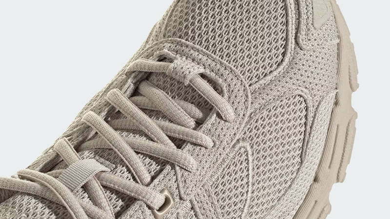 adidas Response CL Wonder Beige Closeup