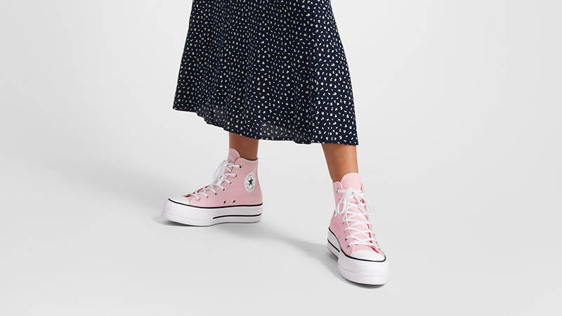 Converse Chuck Taylor Lift Platform Donut Glaze A06507C on feet