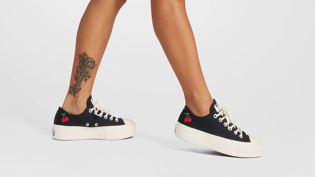 Converse Chuck Taylor Lift Platform Low Cherries Black A08862C on feet