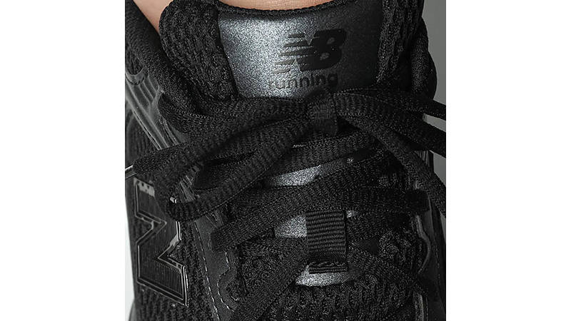 New Balance MR530 Black tongue