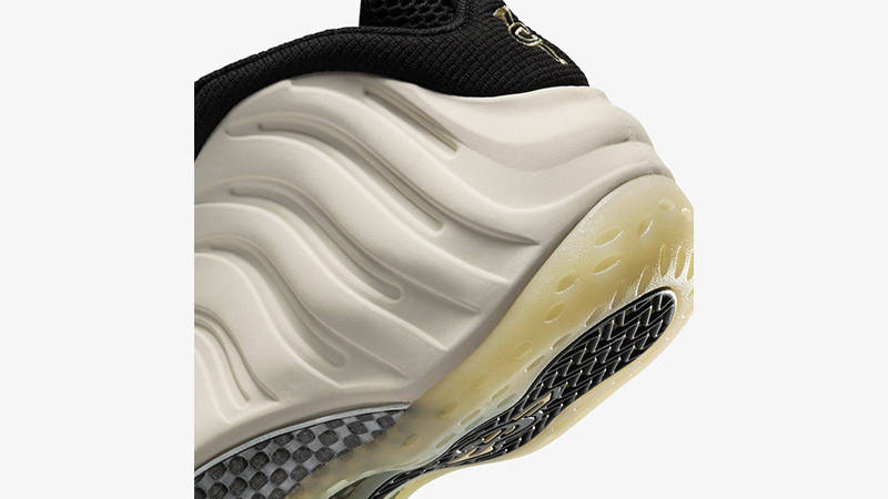 Nike Air Foamposite One Light Orewood Brown heel