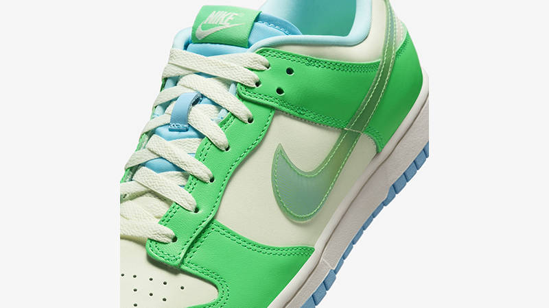 Nike Dunk Low Green Shock side