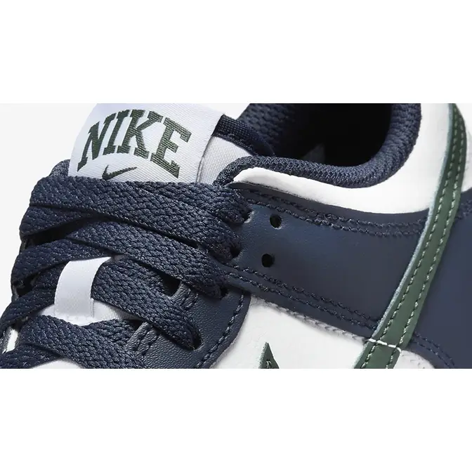 Nike Dunk Low GS Obsidian Vintage Green HF5177-400 Detail