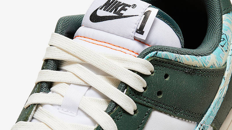 Nike Dunk Low Hoops Fireball HF5693-141 Detail
