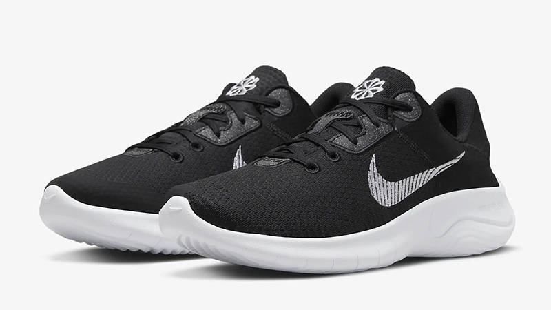 Nike Flex Experience Run 11 Black White front