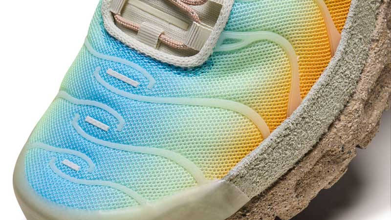 Nike TN Air Max Plus Sunrise Sand Front Closeup