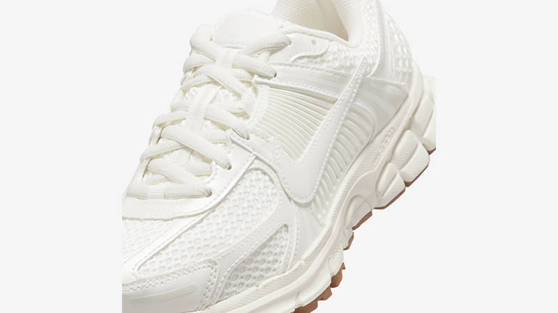 Nike Zoom Vomero 5 Sail Coconut Milk side