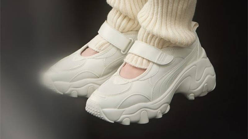 PUMA Pulsar Wedge White on foot