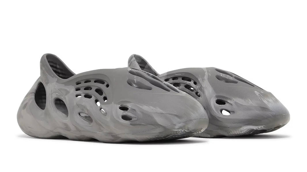 靴 adidas YEEZY Foam Runner Mx Granite Купить Adidas Yeezy Foam Runner MX Granite - 100% оригинал