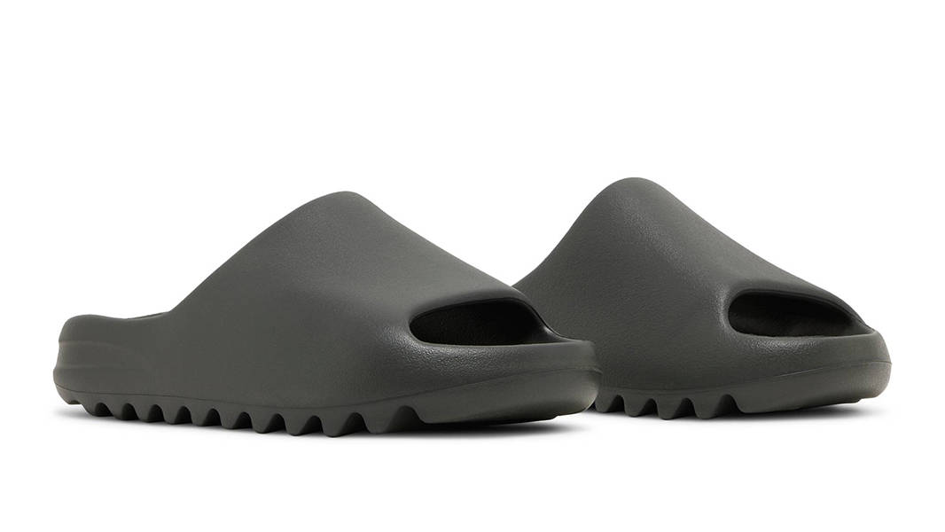 Yeezy Slides Dark Onyx