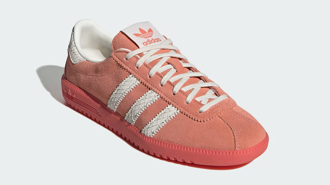 【ADIDAS】(W) Bermuda Wonder Clay Preloved Scarlet adidas Bermuda Wonder Clay Preloved Scarlet | Where To Buy