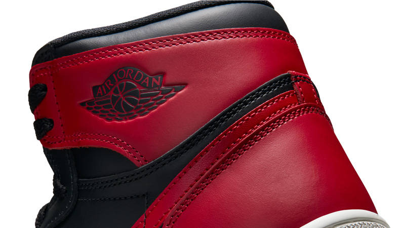 Air Jordan 1 High 85 