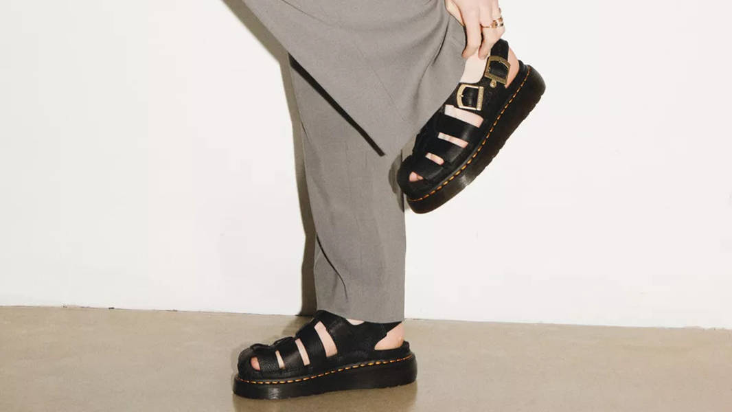 Dr. Martens Fisherman Sandals Black 31524001 on feet 2